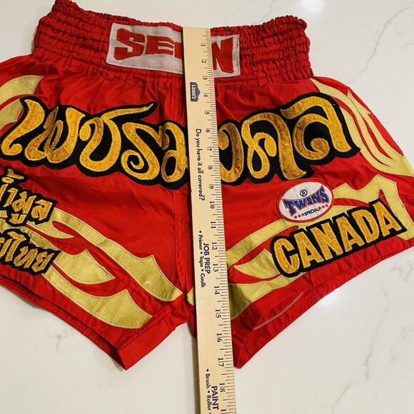 Twins Muay Thai Shorts Mens Large Red Gold Kickboxing Boxing Trunks Sean Canada - Picture 12 of 13